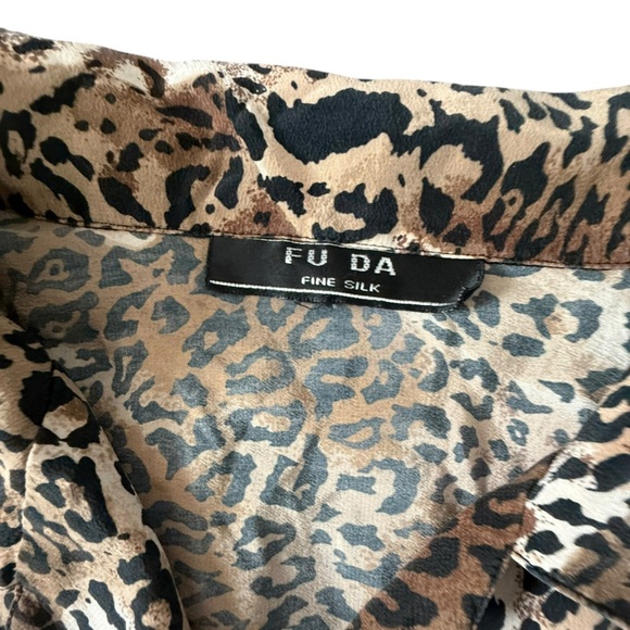 FU DA Leopard Print Short Sleeve Button-Up – Size Unknown - Picture 3 of 5